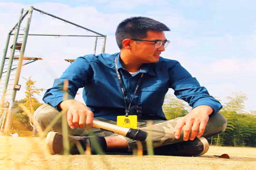 賈浩：團(tuán)建定制專(zhuān)員拓展師